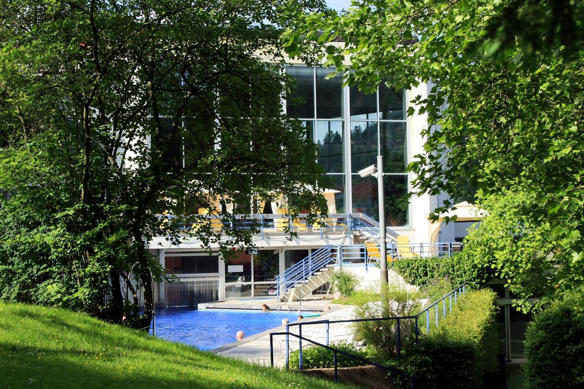 Aparthotel Schwarzwald Panorama Бад-Вильдбад Экстерьер фото